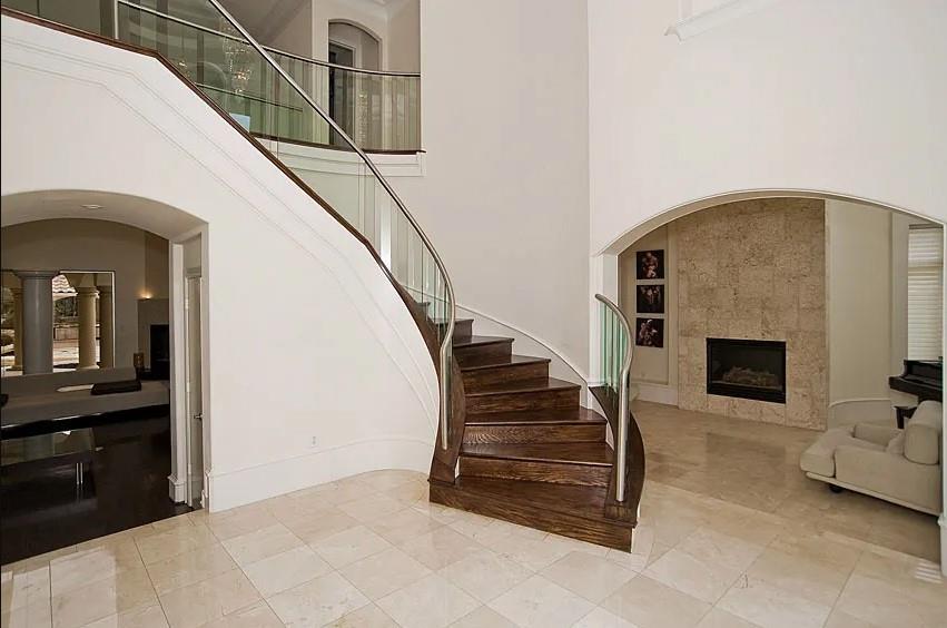 1422 Laurel Lane
