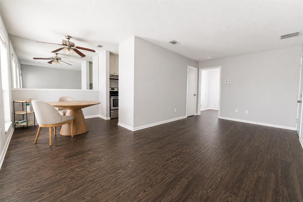 4502 Gaston Avenue 111