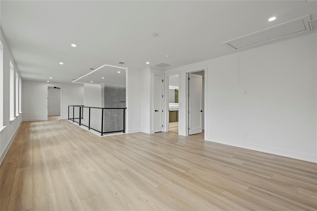 Roosevelt Manor 1st Inst - Residential