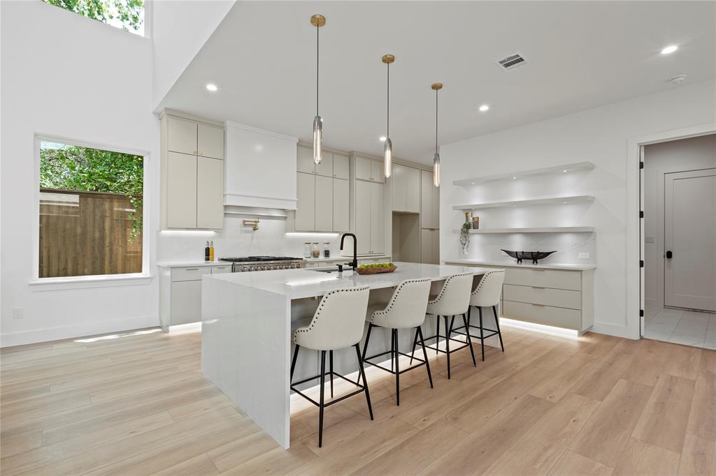 Roosevelt Manor 1st Inst - Residential