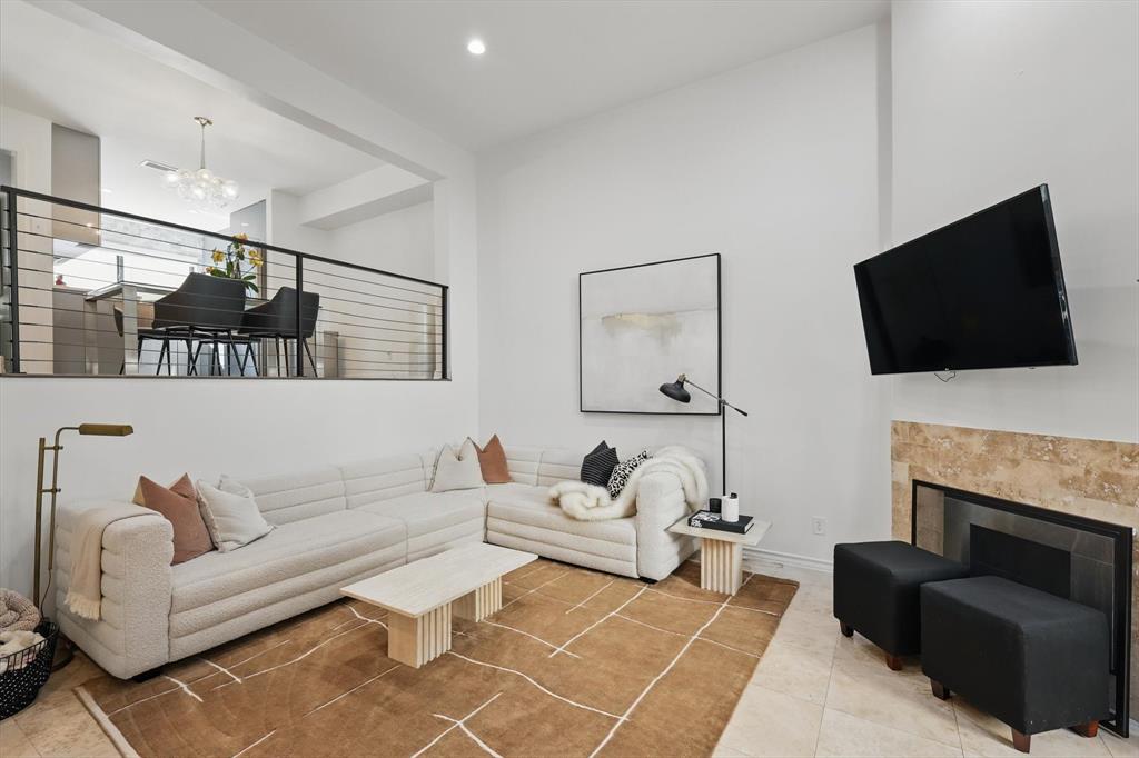 4310 Bowser Avenue 109