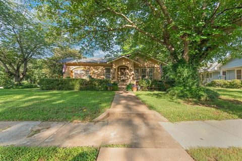 614 Forrest Avenue Cleburne TX 76033