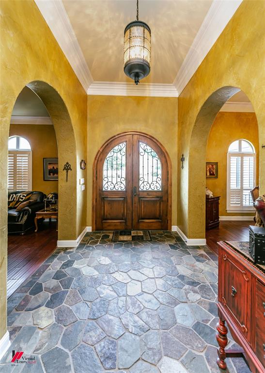 520 Canterbury Lane