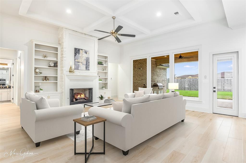 Bossier City, Louisiana 71111, United States, 4 Bedrooms Bedrooms, ,4 BathroomsBathrooms,Residential,Active,206878