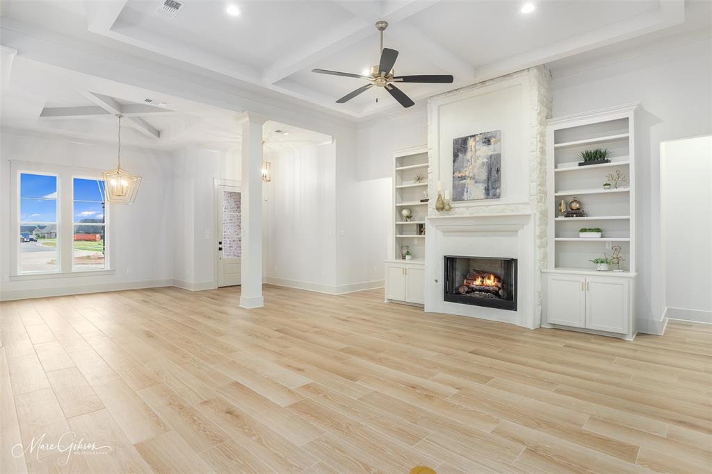 Bossier City, Louisiana 71111, United States, 4 Bedrooms Bedrooms, ,4 BathroomsBathrooms,Residential,Active,206878