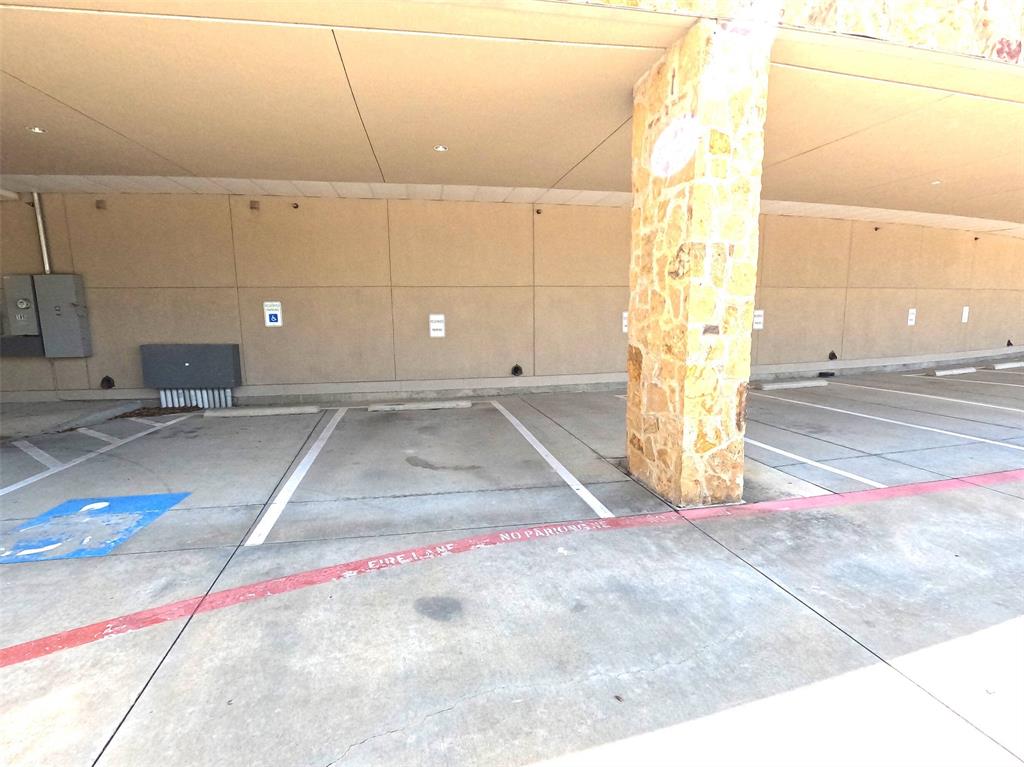 CASTLE HILLS - Commercial Sale