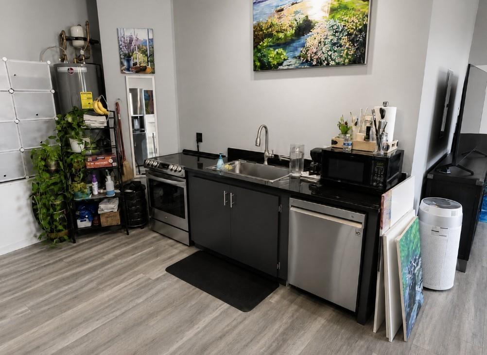 2520 King Arthur Boulevard 210