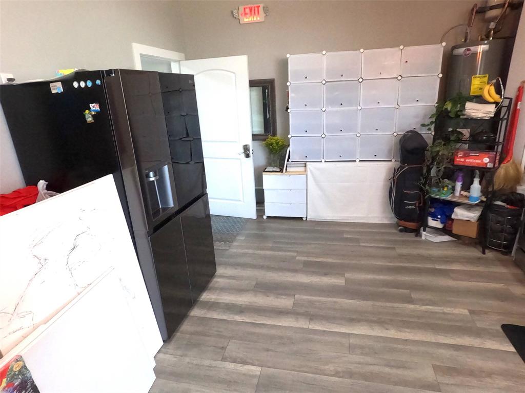 CASTLE HILLS - Commercial Sale