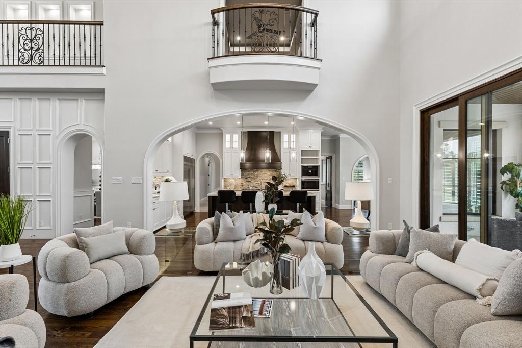 2202 Barcelona Court