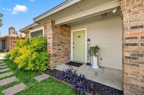 5714 Westchase Drive North Richland Hills TX 76180
