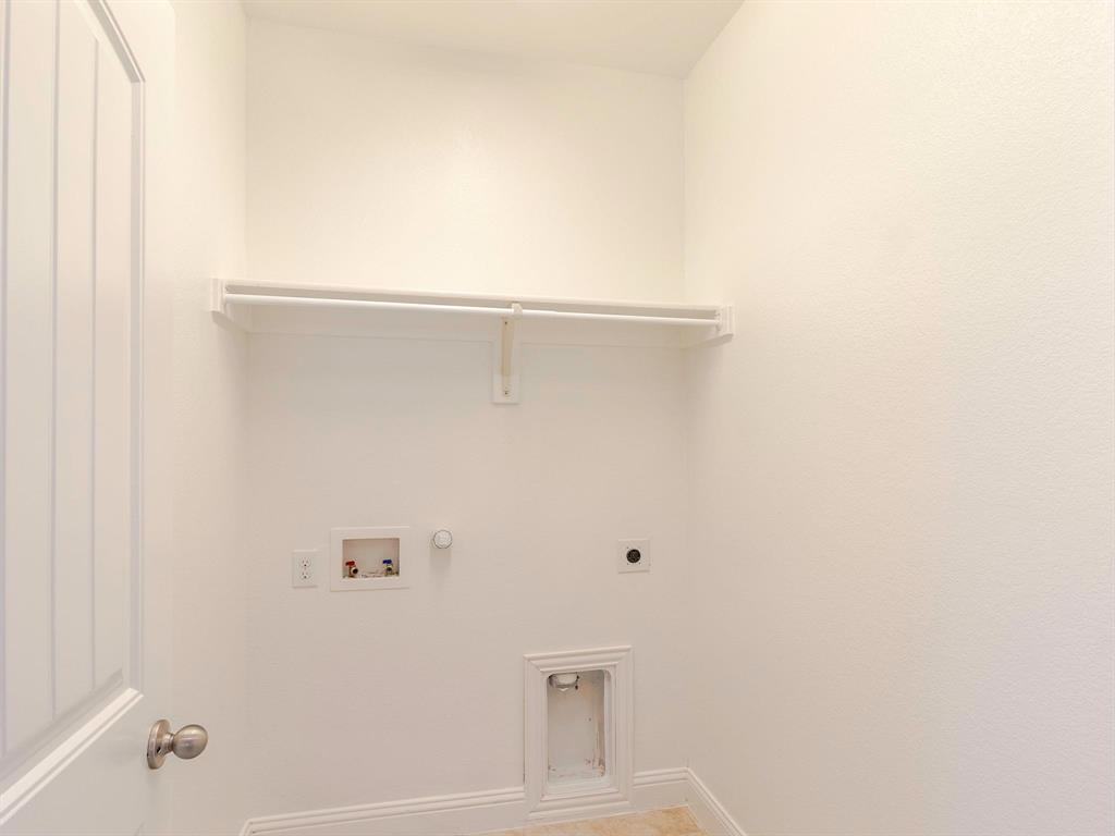 Arrow Brooke Ph 1b - Residential Lease