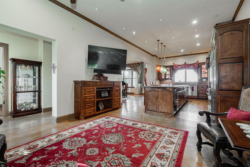 Royal Estates - Residential