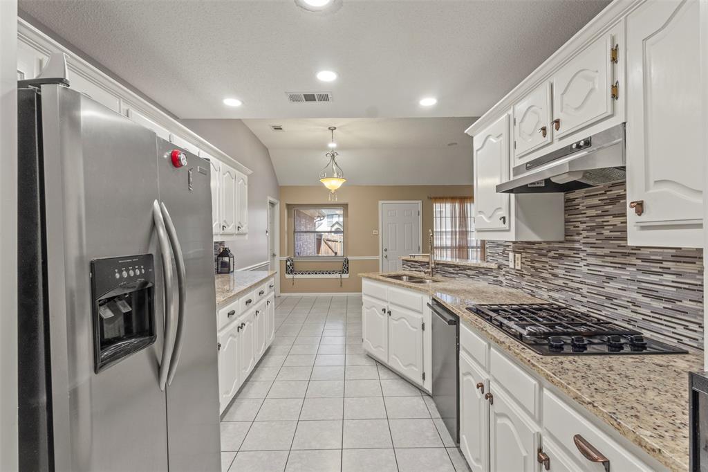 853 Woodridge Circle