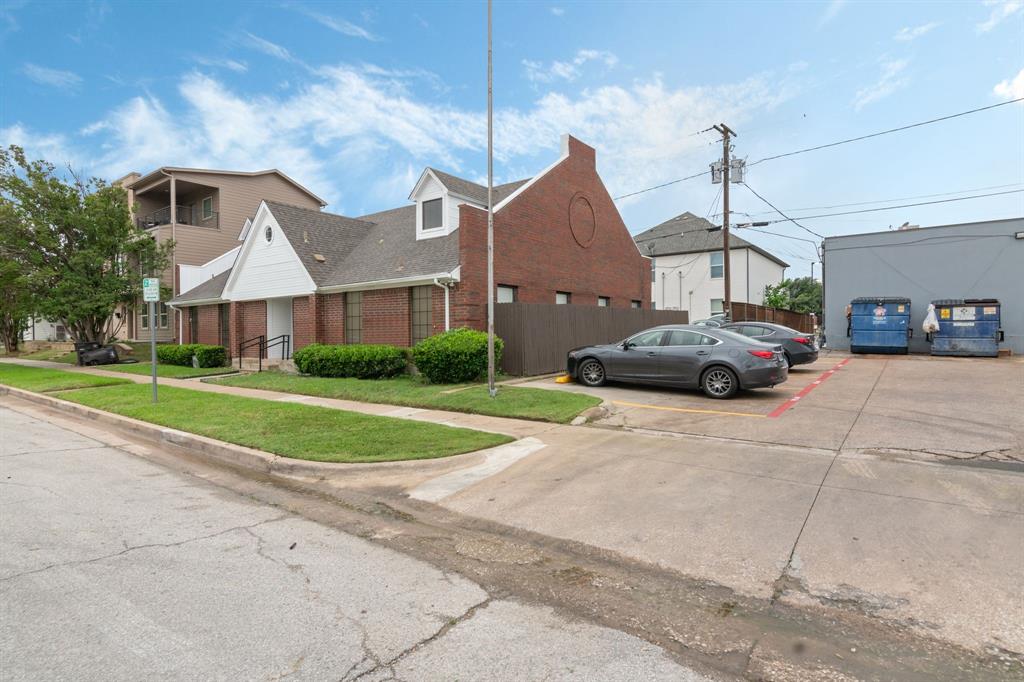 3112 Lubbock Avenue