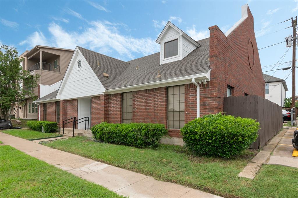 3112 Lubbock Avenue
