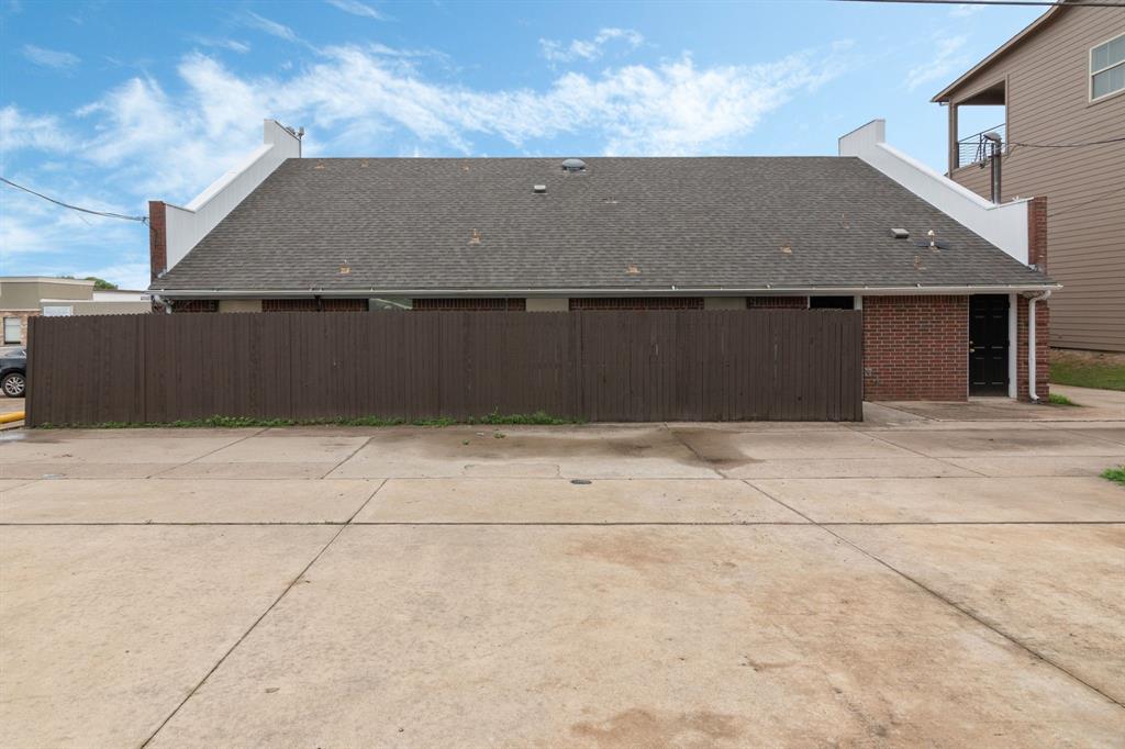 3112 Lubbock Avenue