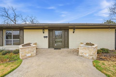 Tiny photo for 416 Brook Lane, McKinney, TX 75069 (MLS # 21201080)
