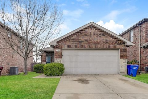 Photo of 1405 Silver Maple Ln, Royse City, TX 75189 (MLS # 21245253)