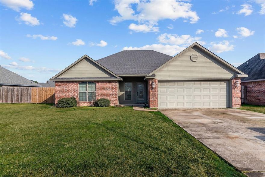 Welcome to this charming 3-bedroom, 2-bath home located in the highly desirable area of Benton, Louisiana. This beautifully maintained property features fresh paint throughout, creating a clean and inviting atmosphere. The spacious bedrooms offer plenty of room for comfort and relaxation, while the primary bathroom boasts a double vanity for added convenience. A 2-car garage provides ample storage and protection for your vehicles. Situated in a prime location close to top-rated schools, shopping, and dining, this home is perfect for anyone looking to enjoy both comfort and convenience. Don’t miss the chance to make this move-in-ready gem your own—schedule a showing today!