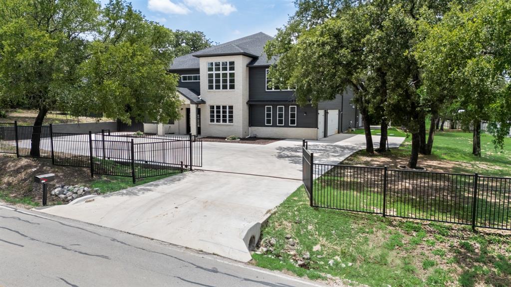 1016 Silver Creek Azle Road