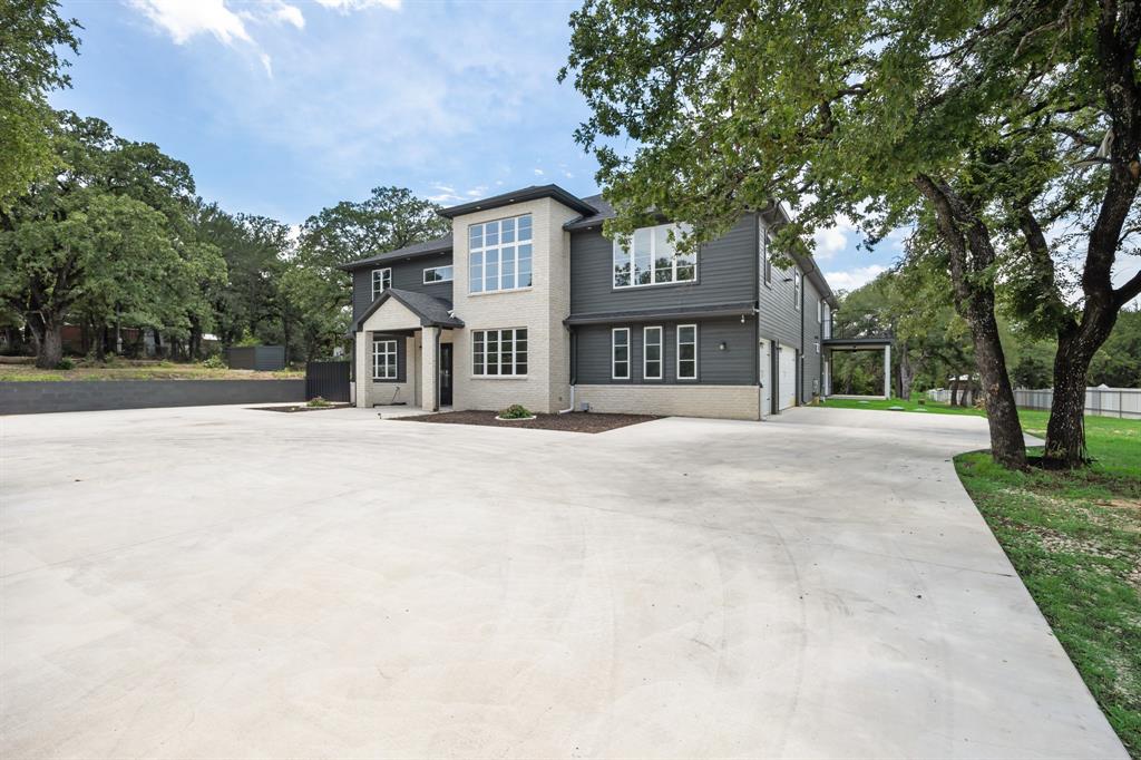 1016 Silver Creek Azle Road