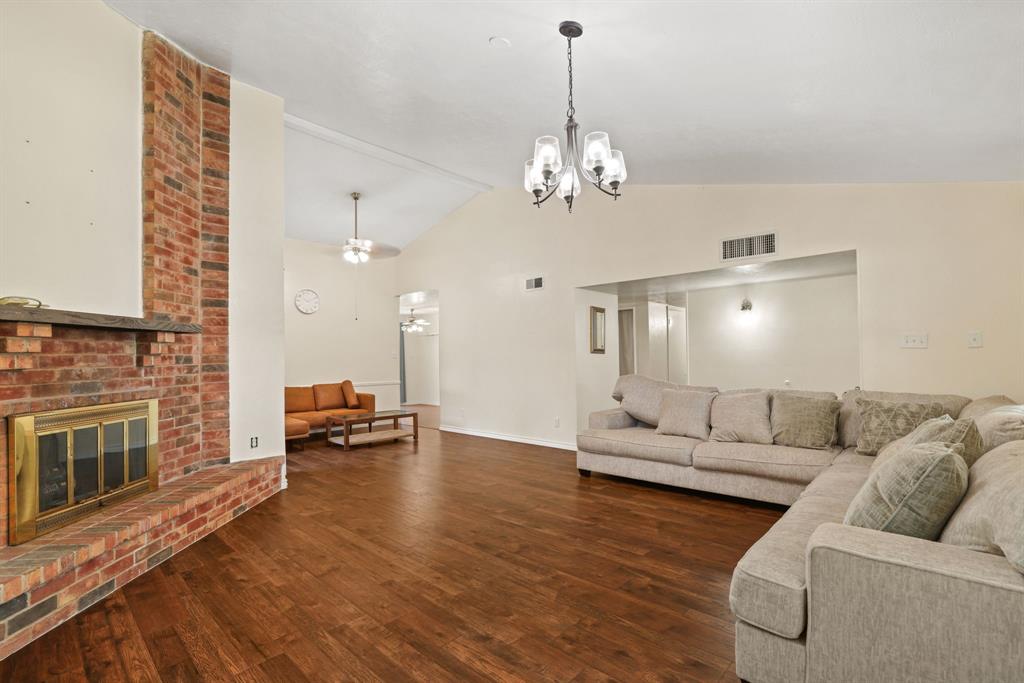 1037 Whitewater Trail