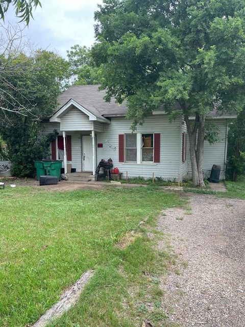 205 S Carpenter Street Mart TX 76664