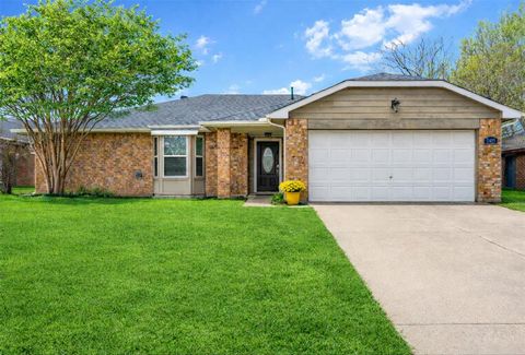 Photo of 5413 Briar Lane, Flower Mound, TX 75028 (MLS # 21208105)