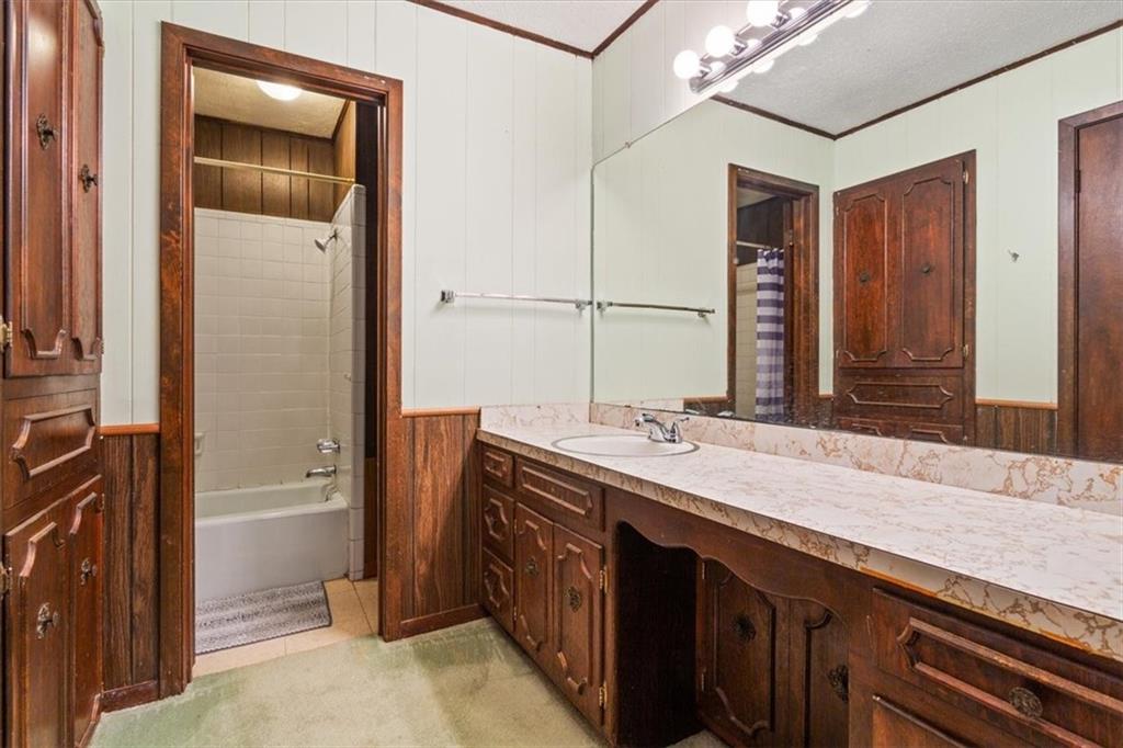 Moore Lewis - Residential