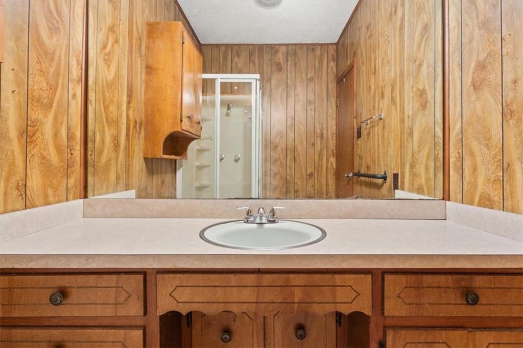 Moore Lewis - Residential