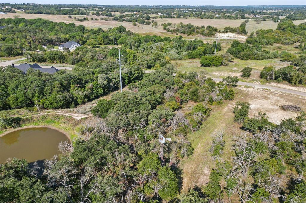1049 Glenoaks Drive