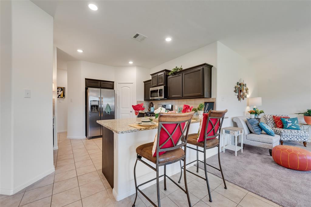821 Walls Boulevard