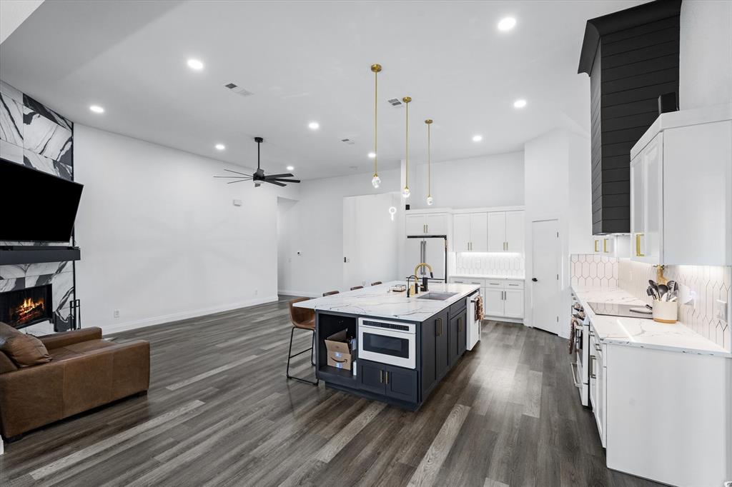 Willow Lake Unit 1 - Residential