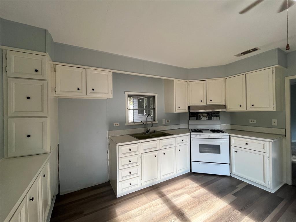 Photo 5 of 18 of 3157 Cedar Bend mobile home