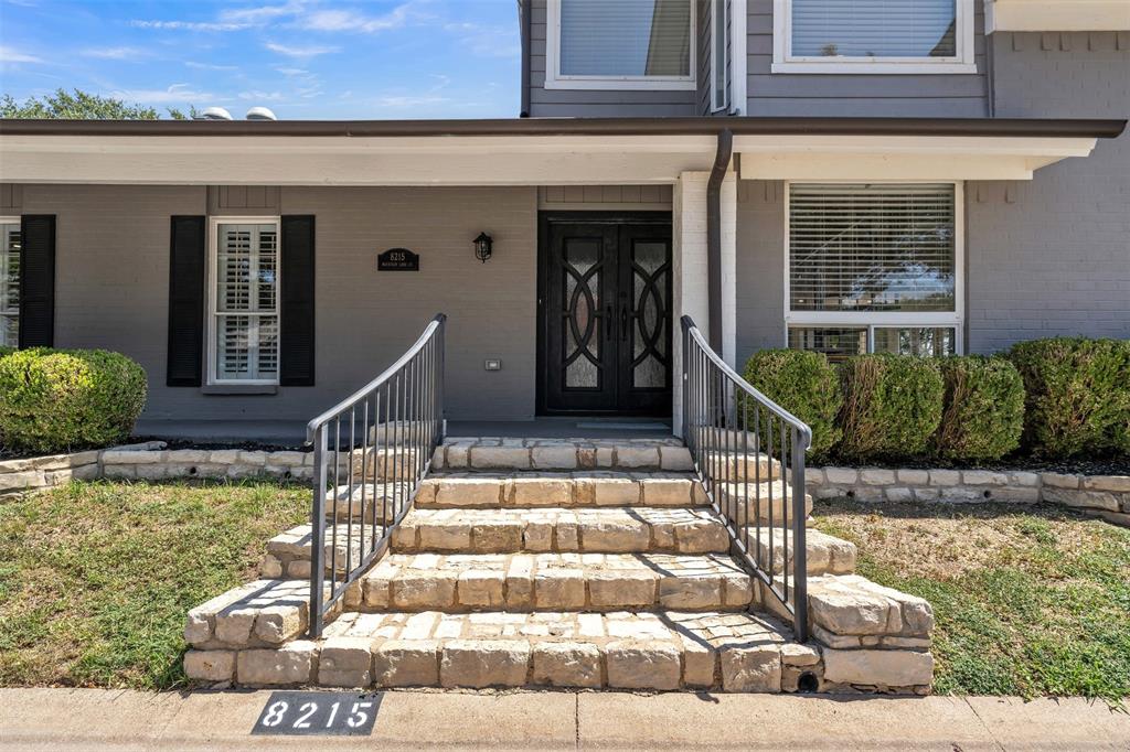 8215 Mountain Lake Court