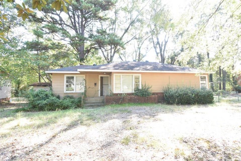 Photo of 102 Posey Street, Vivian, LA 71082 (MLS # 21402613)