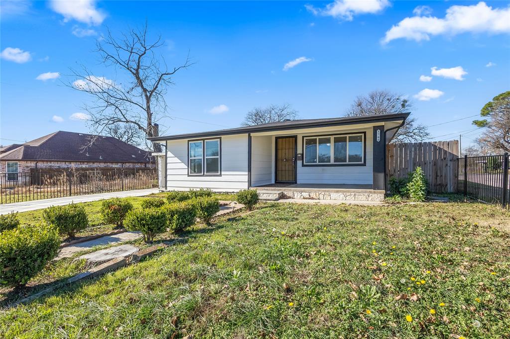 1700 S Edgewood Terrace