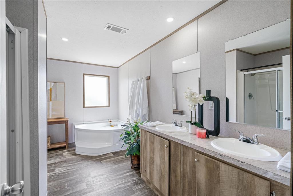 J Allison Tract 8 - Residential