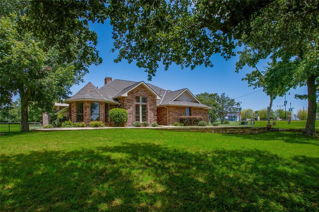 Photo of 365 E Tripp Road, Sunnyvale, TX 75182 (MLS # 21336370)