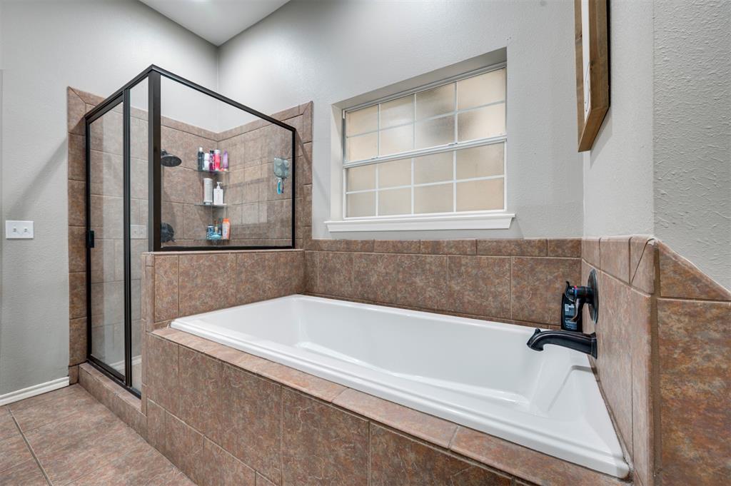 Twin Lakes - Residential