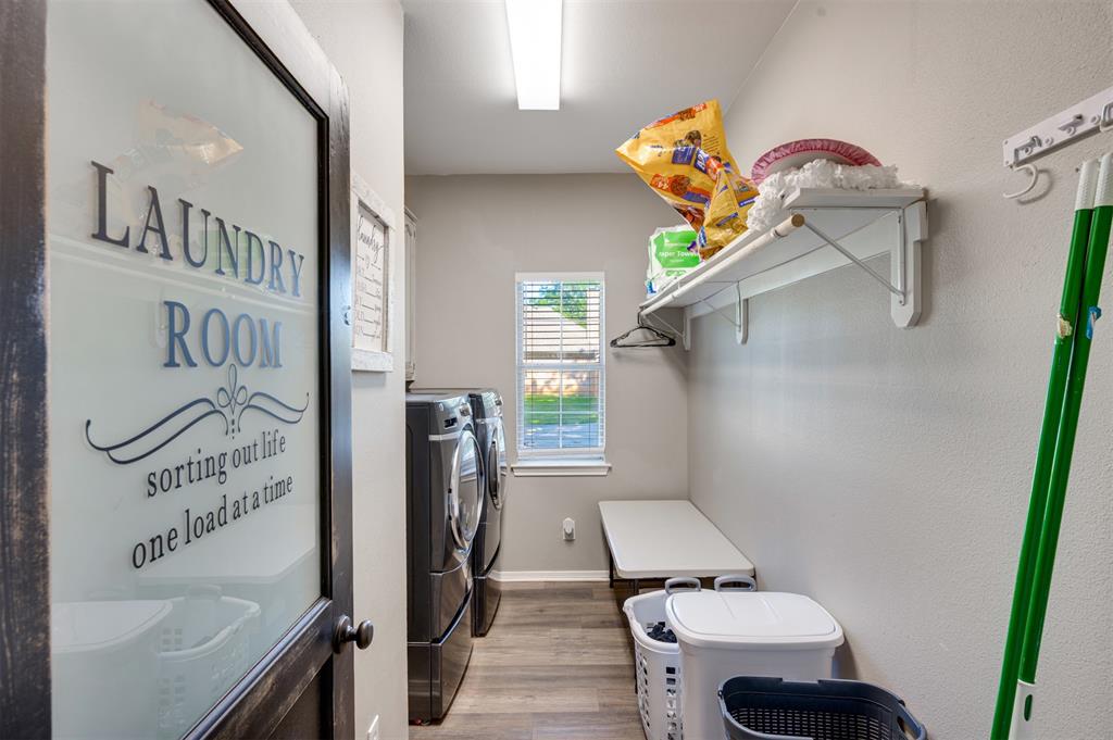 Twin Lakes - Residential