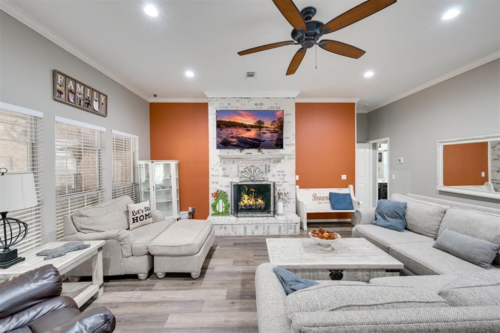 Twin Lakes - Residential