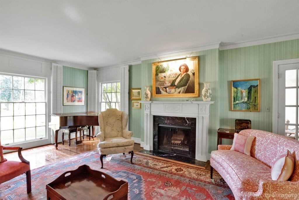 5930 Creswell Avenue