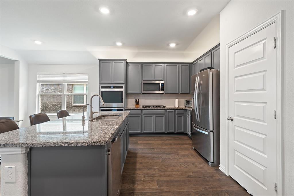 Devonshire Village 3b1 & 3b2 - Residential Lease