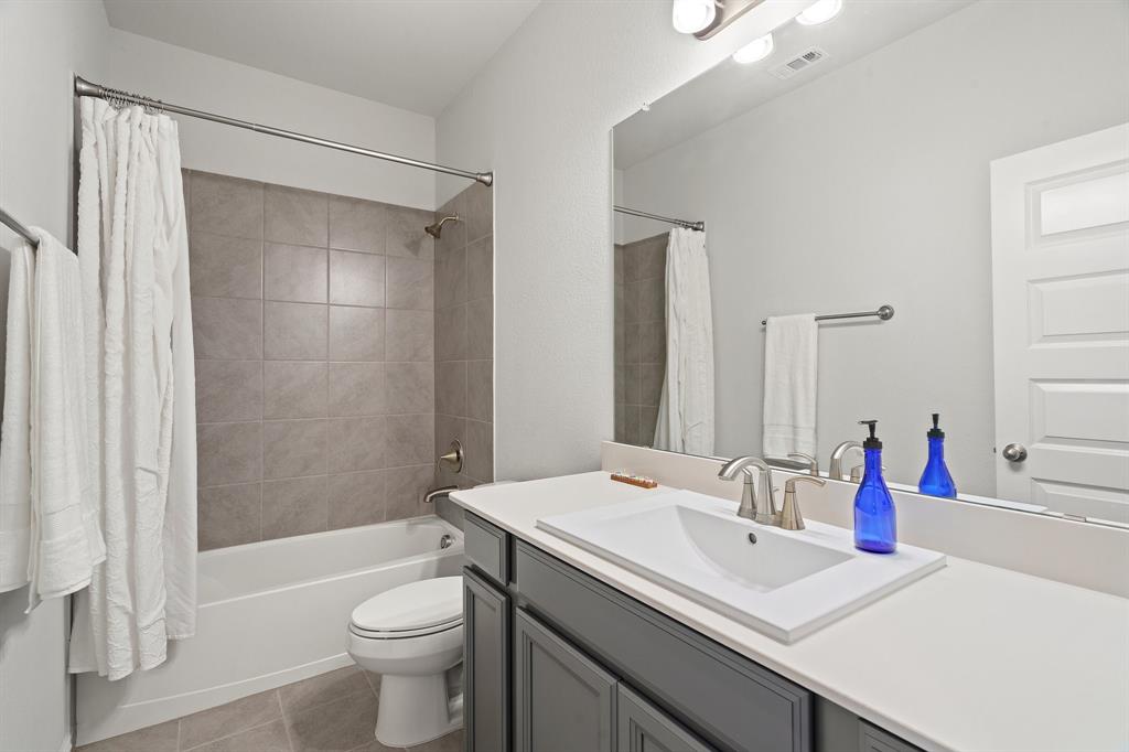 Devonshire Village 3b1 & 3b2 - Residential Lease