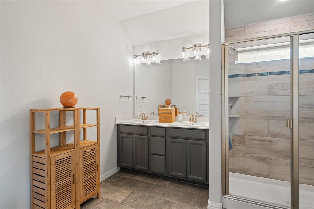 Devonshire Village 3b1 & 3b2 - Residential Lease