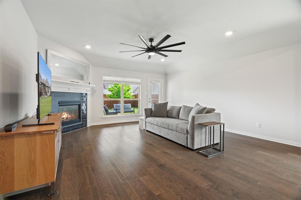 Devonshire Village 3b1 & 3b2 - Residential Lease