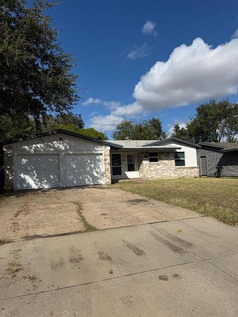 1845 Wintergreen Road Carrollton TX 75006