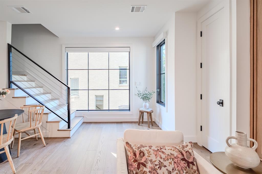 4128 University Boulevard 4L