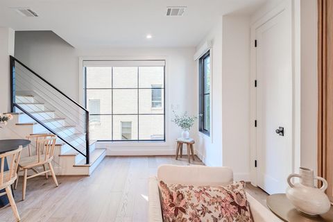 Tiny photo for 4128 University Boulevard #4L, University Park, TX 75205 (MLS # 21083106)